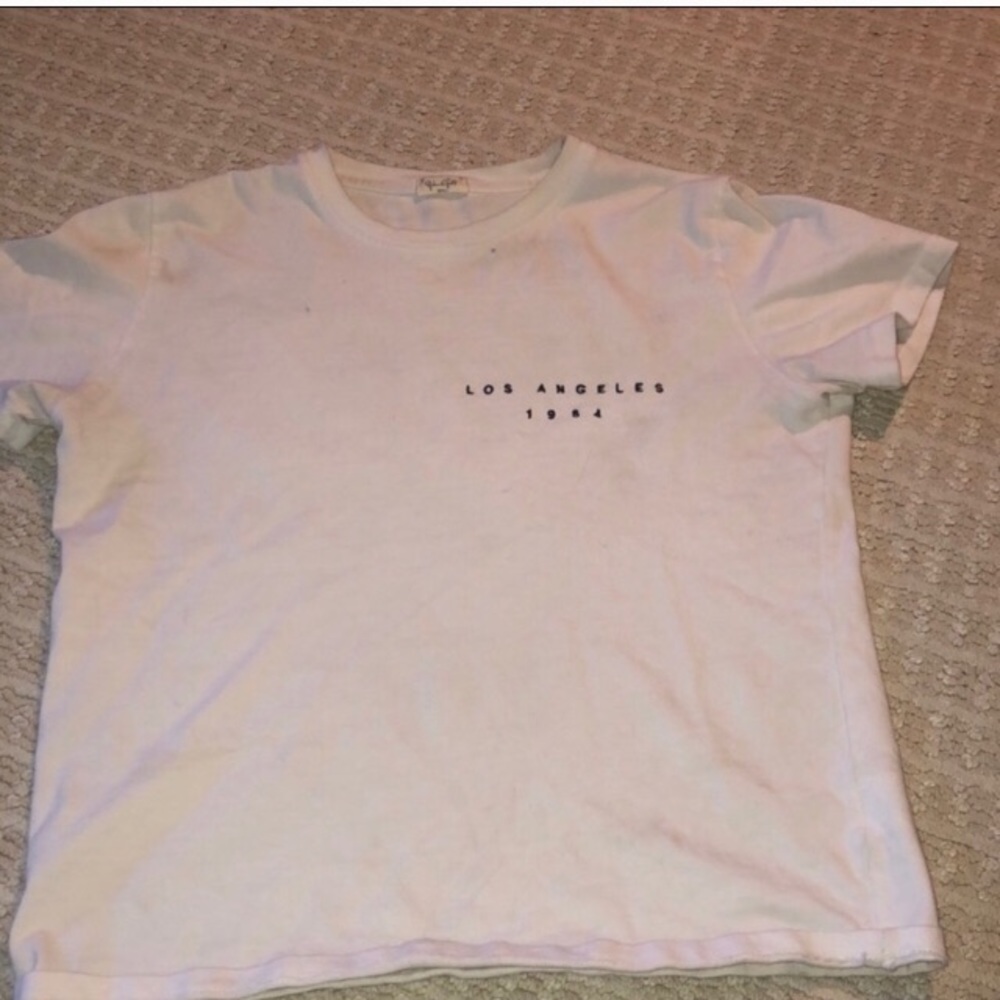 BRANDY MELVILLE TEE SHIRT